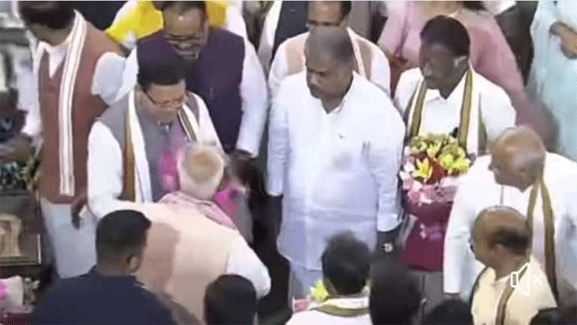 PIC347 CM Dhami met senior leaders in Delhi