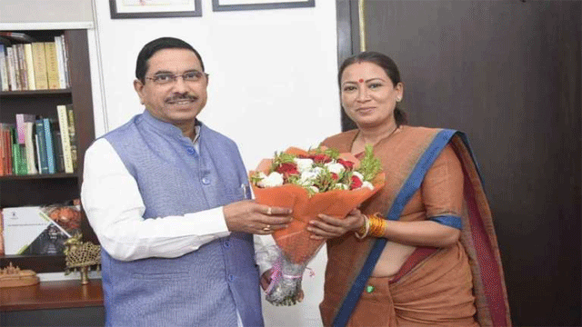कैबिनेट मंत्री रेखा आर्या ने नई दिल्ली में की केंद्रीय कैबिनेट मंत्री रेखा आर्या ने नई दिल्ली में की केंद्रीय महिला सशक्तिकरण एवं बाल विकास और केंद्रीय खाद्य मंत्री से शिष्टाचार भेंट